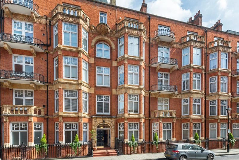 Baker Street Apartment